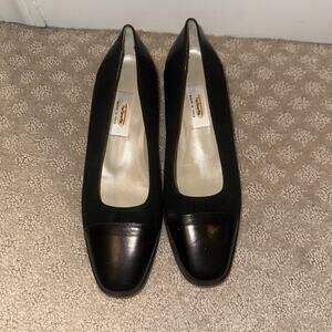 Talbots Womens Vintage Pumps Black Leather Toe Block Heels Size 6 Made in Italy